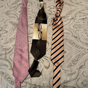 3 men’s neck ties. Great business attire